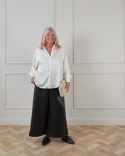 Load image into Gallery viewer, Flo Off White Shirt