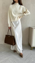 Load image into Gallery viewer, Lottie Cream Sweater - S/M

