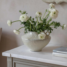 Load image into Gallery viewer, Off White Handled Planter
